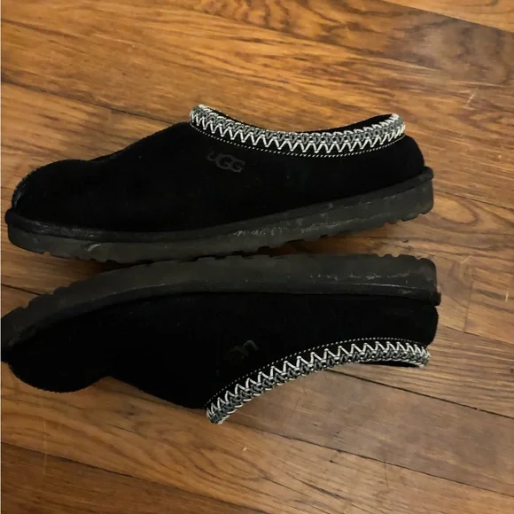UGG Men's Black Slip-On Loafers - Picture 2 of 5